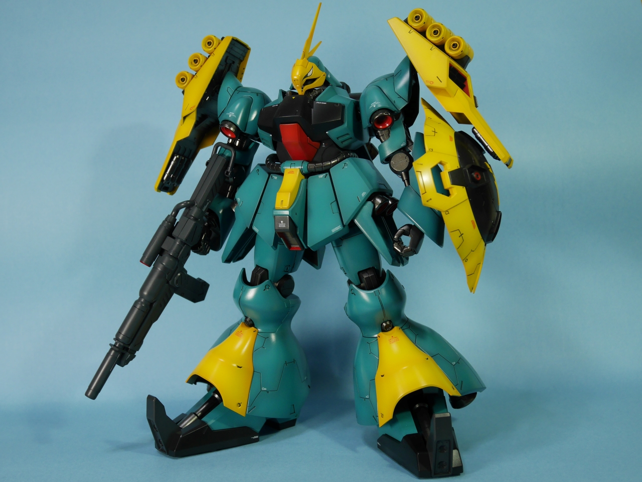 RE/100ヤクトドーガ「ギュネイ機」完成品